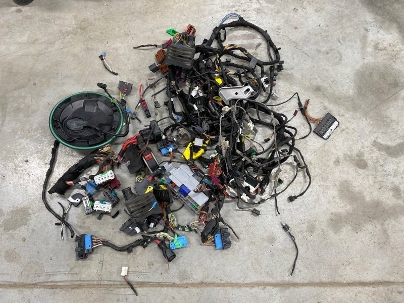 Запчасть проводка BMW 330i 2022 G20 B46B20B 61112468565 Б/У Проводка BMW 330i 2022 G20 B46B20B 61112468565 Б/У