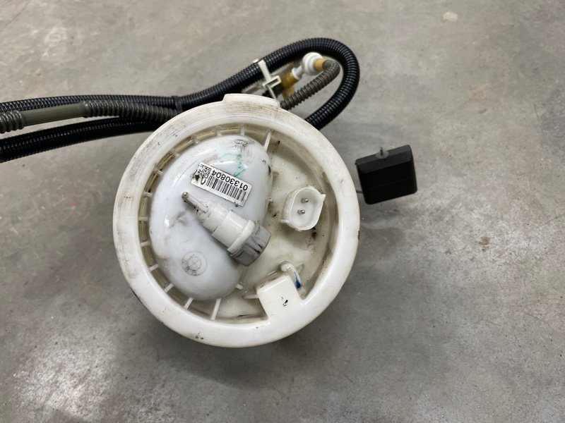 Датчик уровня топлива 320i 2005 E90 N46 Датчик уровня топлива 320i 2005 E90 N46