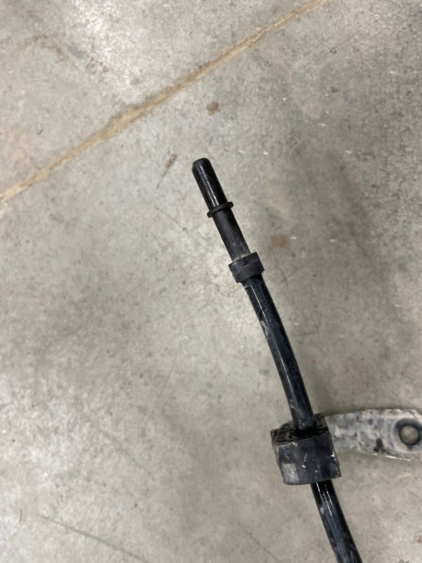 Трубка топливная 320i 2005 E90 N46 Трубка топливная 320i 2005 E90 N46