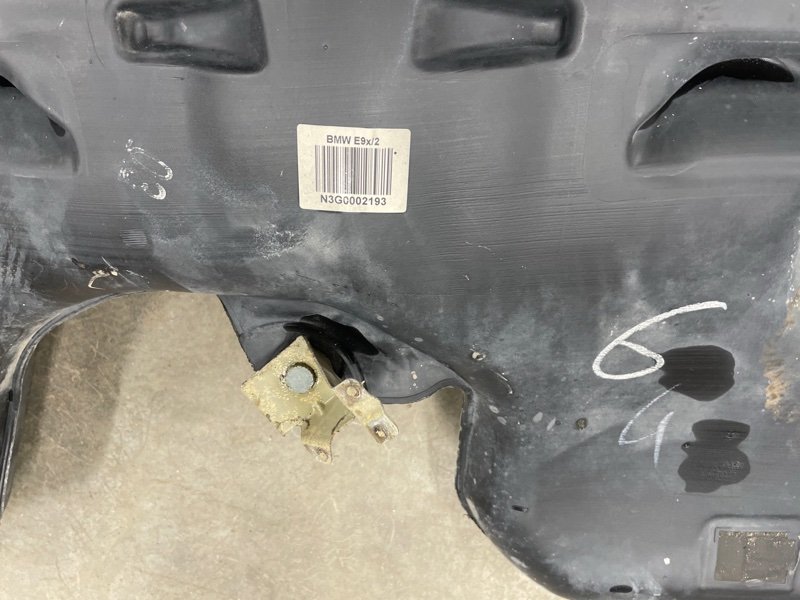 Бак топливный 320i 2005 E90 N46