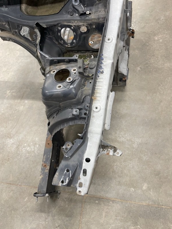 Четверть передний левый 320i 2005 E90 N46