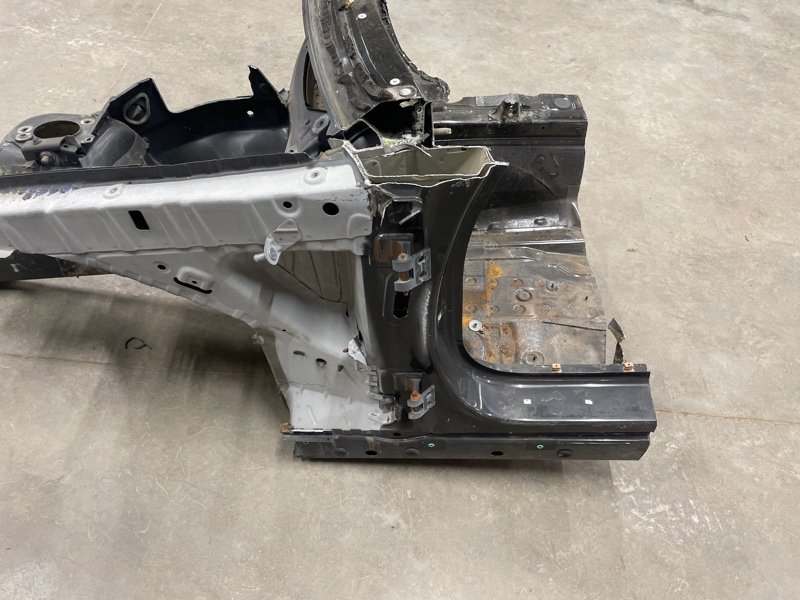 Четверть передний левый 320i 2005 E90 N46