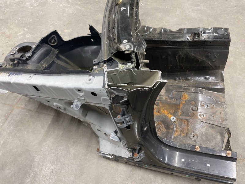 Четверть передний левый 320i 2005 E90 N46