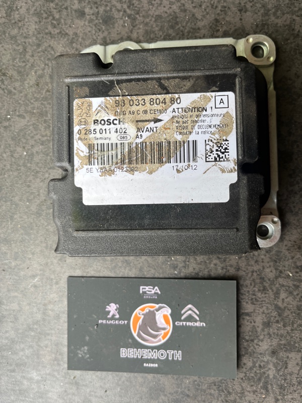Блок управления SRS Peugeot 208 9803380480 Б/У