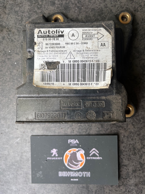 Блок управления SRS Peugeot Partner 9673393680 Б/У
