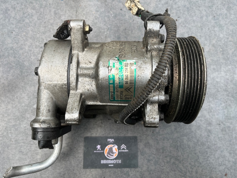 Компрессор кондиционера Peugeot 206 1.4 9628239480 Б/У