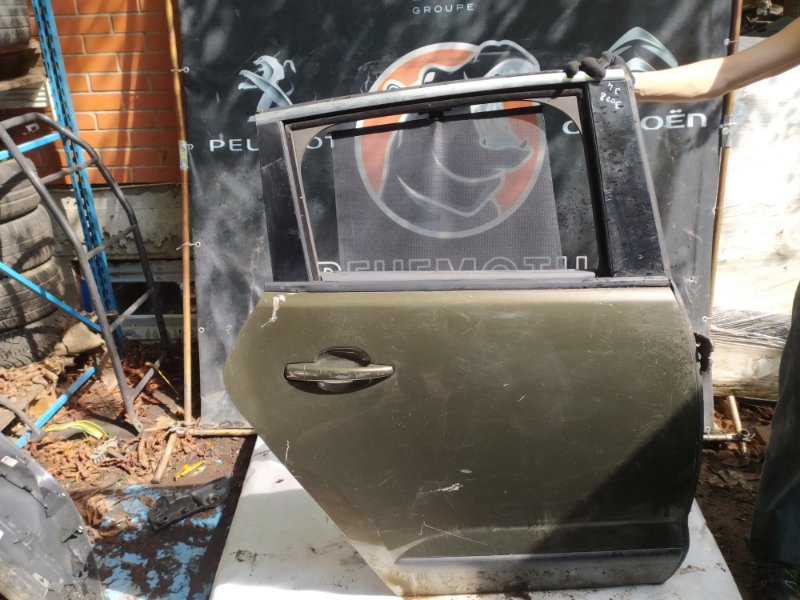 Дверь боковая задняя правая Peugeot 3008 Б/У