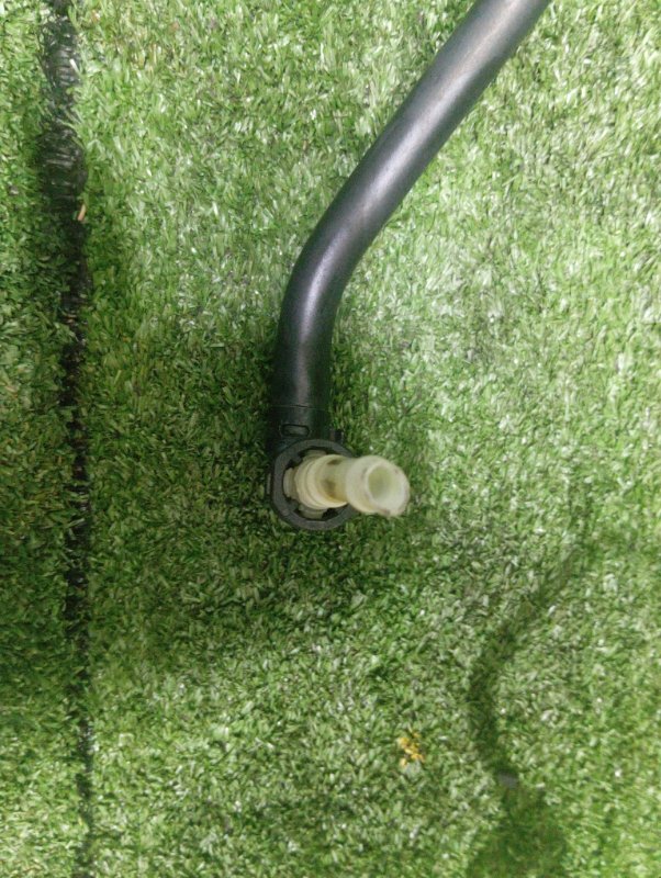 Патрубок Audi Q3 8U CCZC Патрубок Audi Q3 8U CCZC