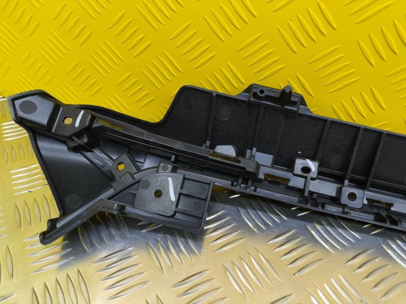 Крепление бампера переднего LX (2017-н.в) 2022