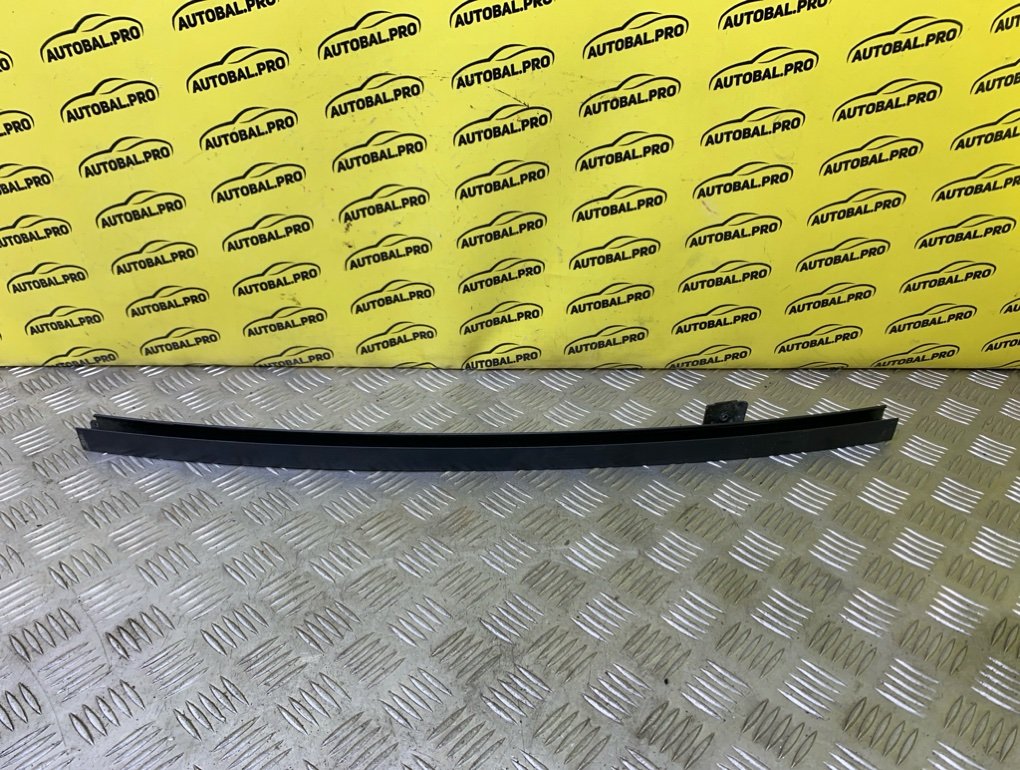 Направляющая стекла задняя правая Nissan Navara (D40) 2004-2015 2012 2.5 D YD25DDTI 82222EB000 Б/У
