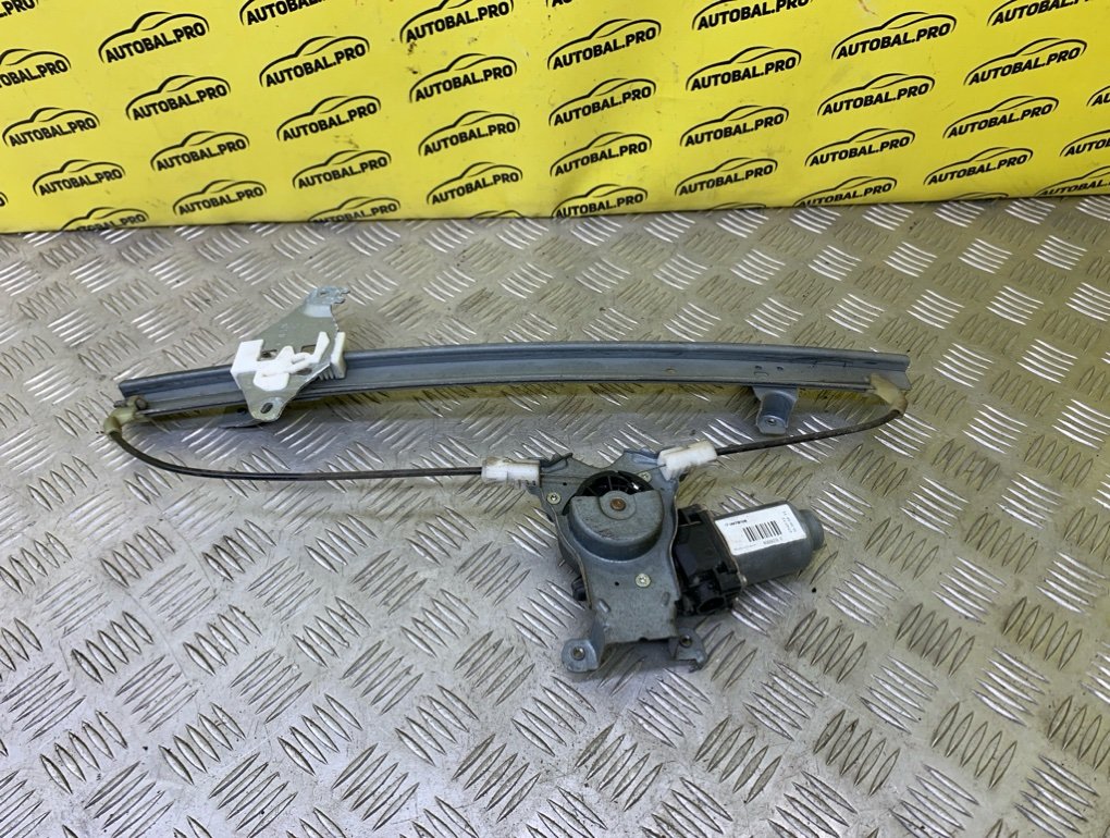 Стеклоподъемник электр. задний правый Nissan Navara (D40) 2004-2015 2012 2.5 D YD25DDTI 827003X30A Б/У