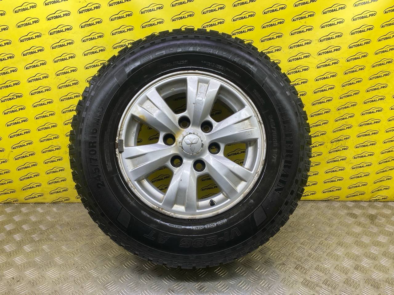 Запчасть колесо запасное (таблетка) Mitsubishi L200 (2006-2015) 2012 Пикап 2.5 D 4D56 MN102558 Б/У Колесо запасное (таблетка) Mitsubishi L200 (2006-2015) 2012 Пикап 2.5 D 4D56 MN102558 Б/У