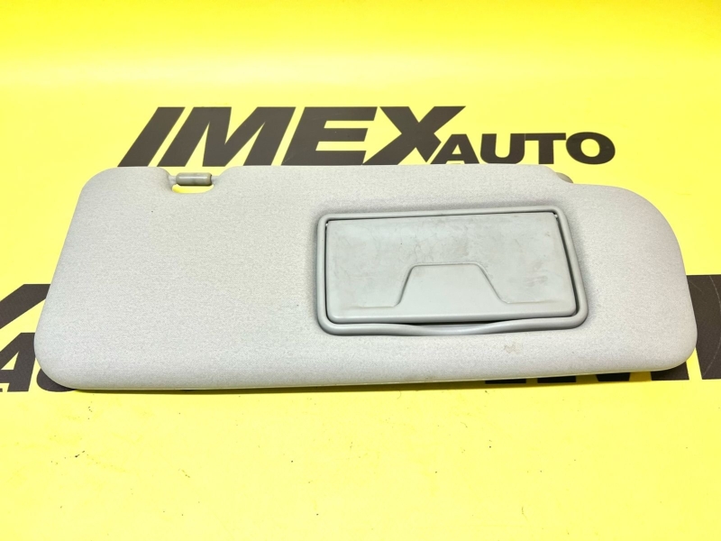 Солнцезащитный козырек правый Grandis NA4W Солнцезащитный козырек правый Grandis NA4W