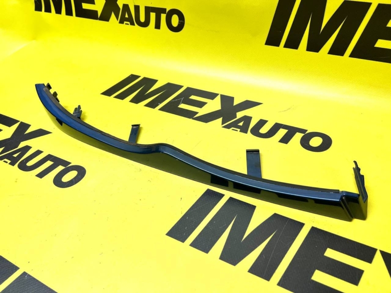 Ресничка фары правая BMW 3 E46