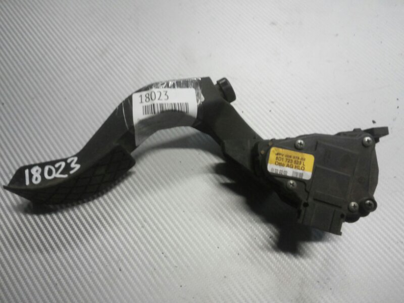 Педаль газа A6 AR 2.7 Педаль газа A6 AR 2.7