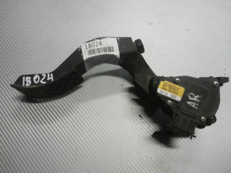 Педаль газа A6 AR 2.7 Педаль газа A6 AR 2.7