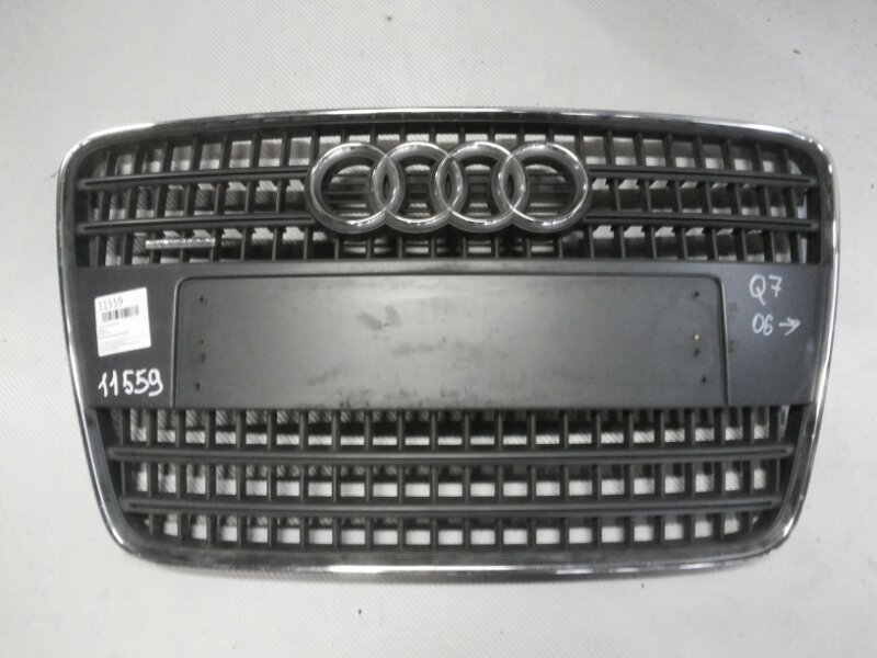 Решетка радиатора Audi Q7 Решетка радиатора Audi Q7
