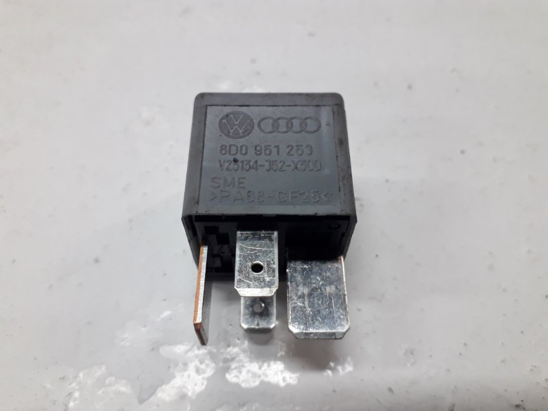 Реле Audi A6 C5 3.0 2001 Реле Audi A6 C5 3.0 2001