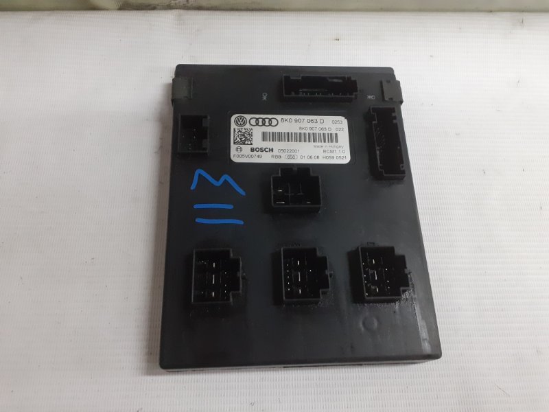 Блок комфорта Audi A4 8K 3.2 Блок комфорта Audi A4 8K 3.2