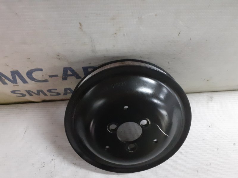 Шкив помпы Audi A4 8K 3.2 Шкив помпы Audi A4 8K 3.2