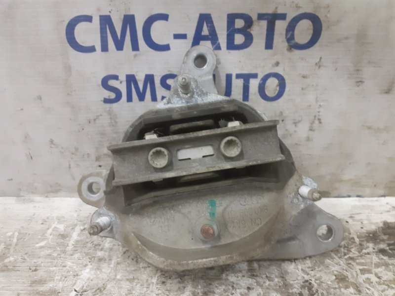 Опора акпп Audi Q5 2.0T Опора акпп Audi Q5 2.0T