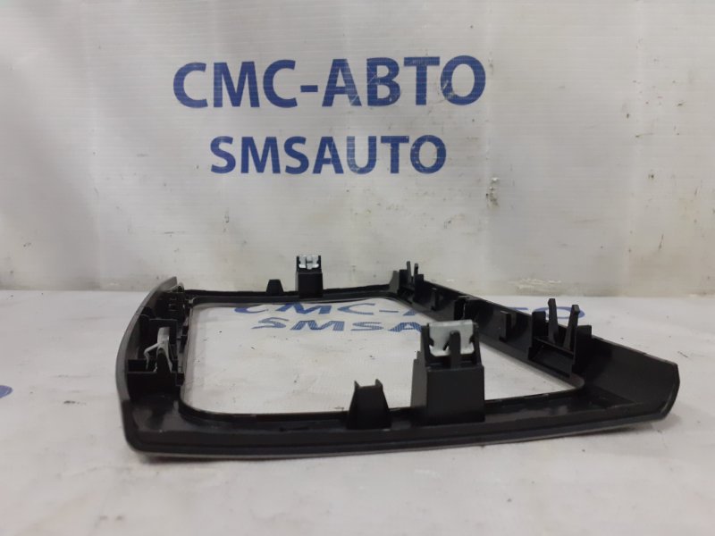 Накладка центральной консоли передняя Volkswagen Tiguan 2.0T Накладка центральной консоли передняя Volkswagen Tiguan 2.0T