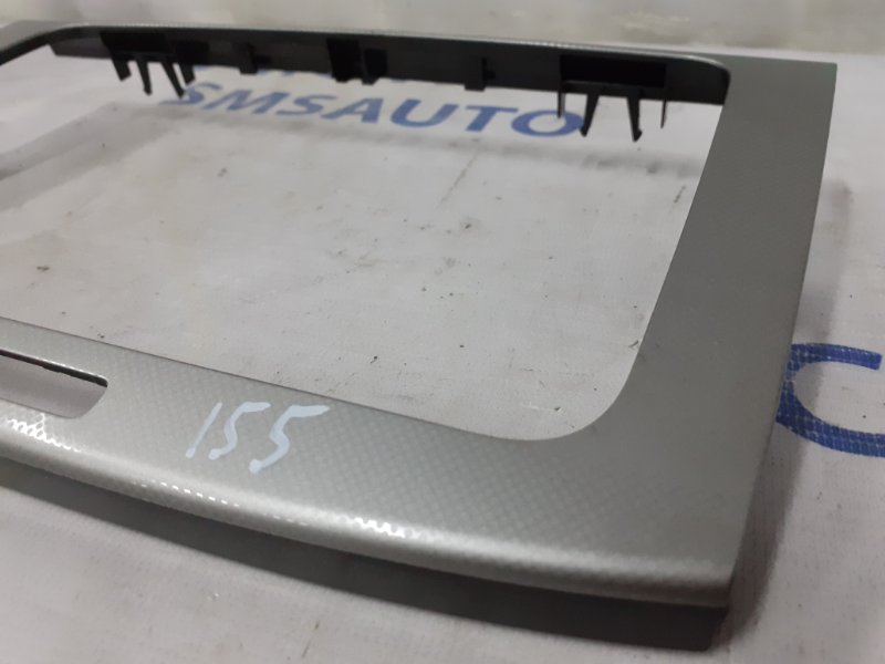 Накладка центральной консоли передняя Tiguan 2.0T Накладка центральной консоли передняя Tiguan 2.0T