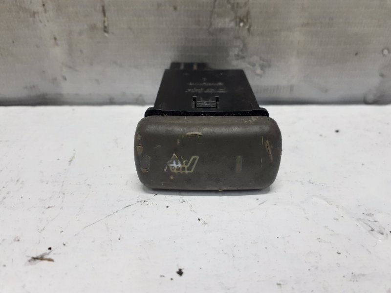Кнопка Volvo S70 1997 Кнопка Volvo S70 1997