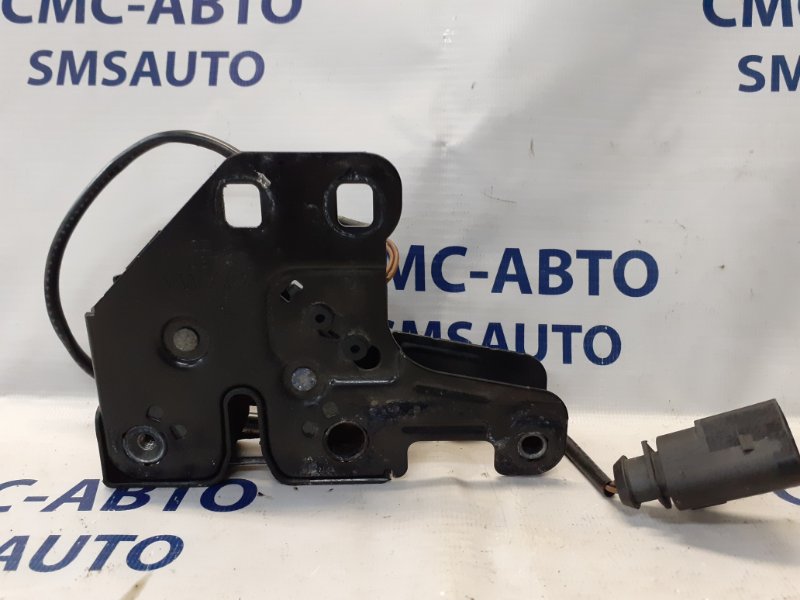 Замок капота Audi A6 C6 2.8 Замок капота Audi A6 C6 2.8