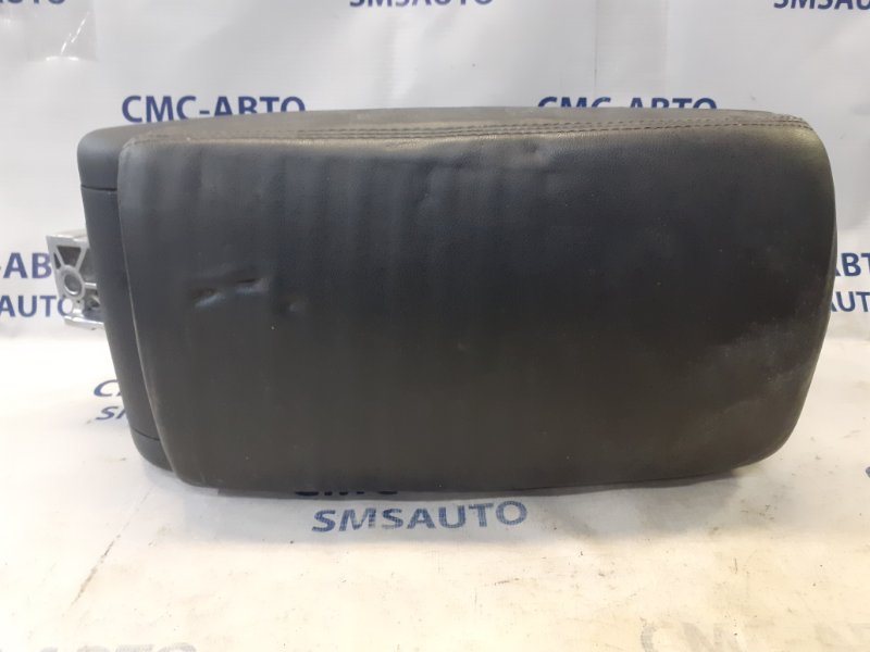 Подлокотник Audi A6 C6 3.2 Подлокотник Audi A6 C6 3.2