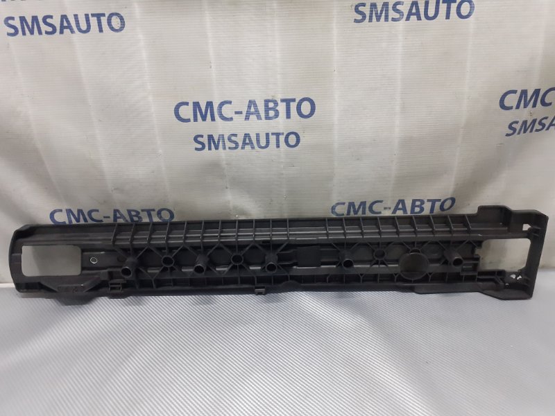 Кронштейн крепления пола багажника Touareg 2011-2014 NF 3.6