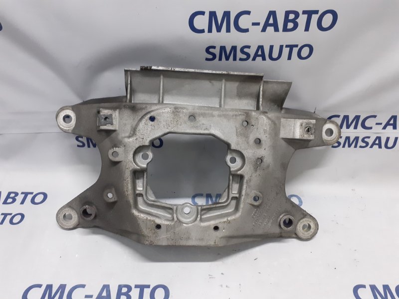 Опора акпп Audi A5 2.0T Опора акпп Audi A5 2.0T
