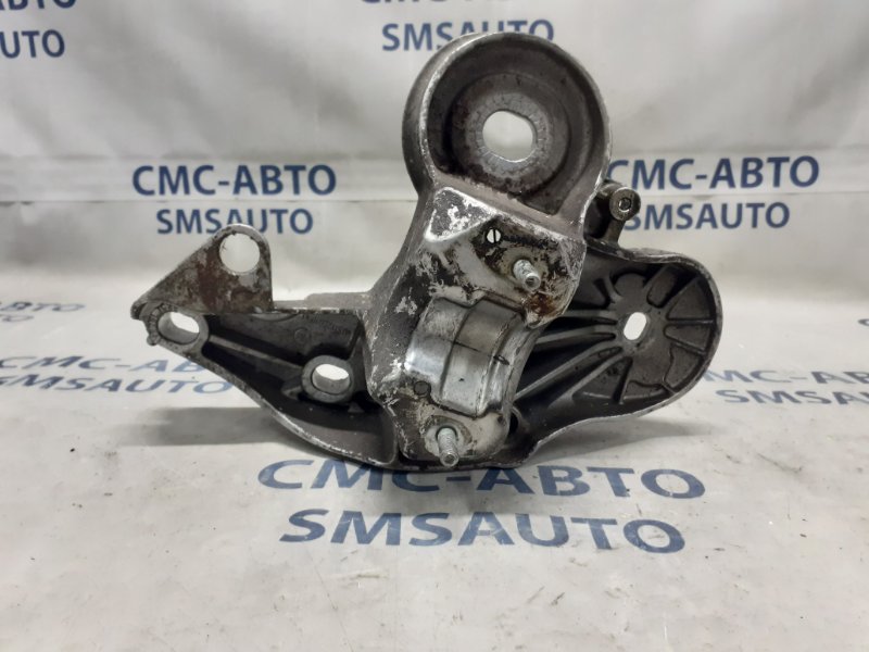 Кронштейн двс Audi A6 C6 2.4 Кронштейн двс Audi A6 C6 2.4