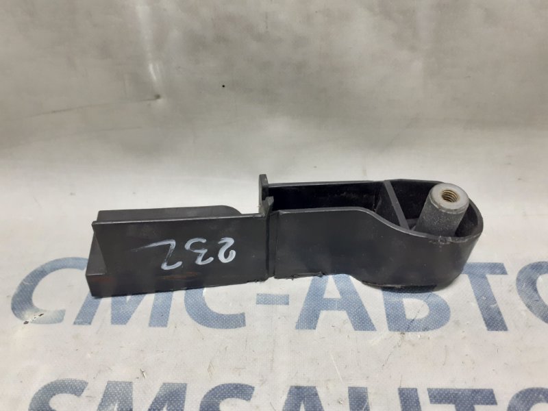Кронштейн Audi A6 C6 2.4 Кронштейн Audi A6 C6 2.4