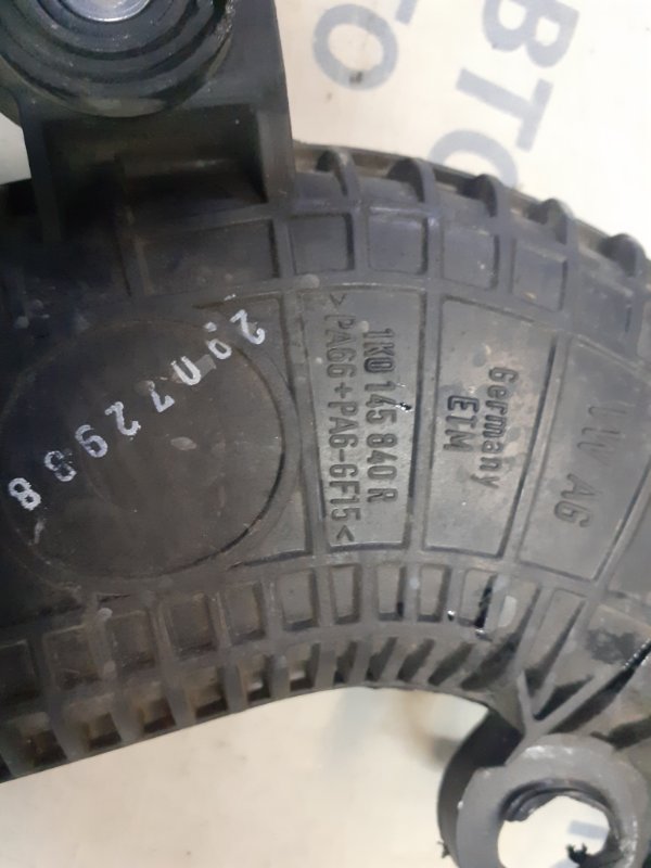 Патрубок интеркулера Volkswagen Tiguan 2.0T