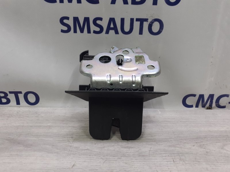 Запчасть замок багажника Audi A7 2014 C7 3.0 CGW 8R0827505 контрактная Замок багажника Audi A7 2014 C7 3.0 CGW 8R0827505 контрактная