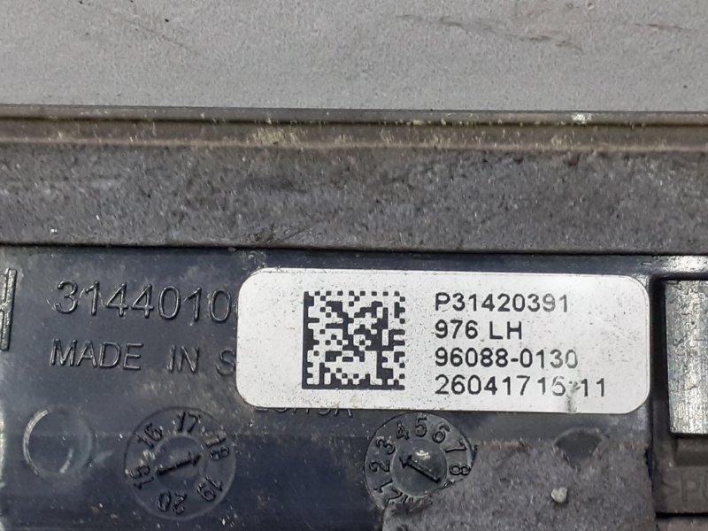 Молдинг крыла передний левый Volvo V90 V90 2.0 b4204t23