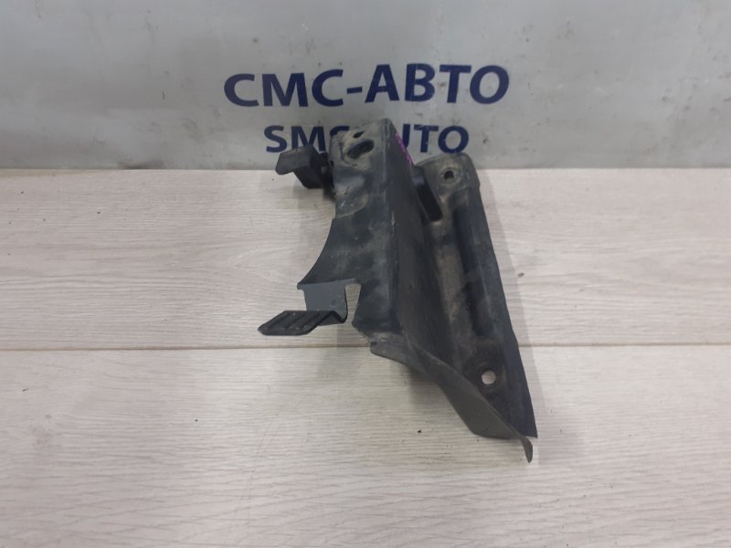 Жабо переднее правое XC40 ХС40