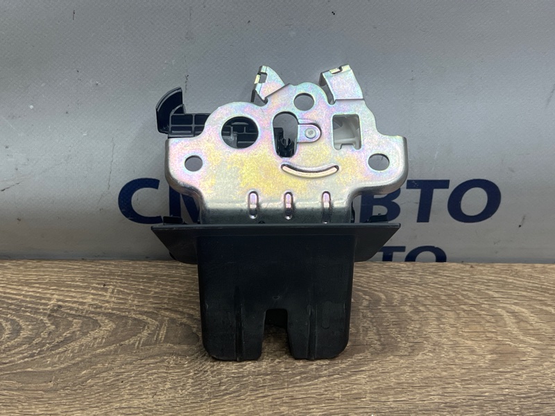 Замок багажника Audi A6 C7 2.0 CYP 8R0827505 контрактная