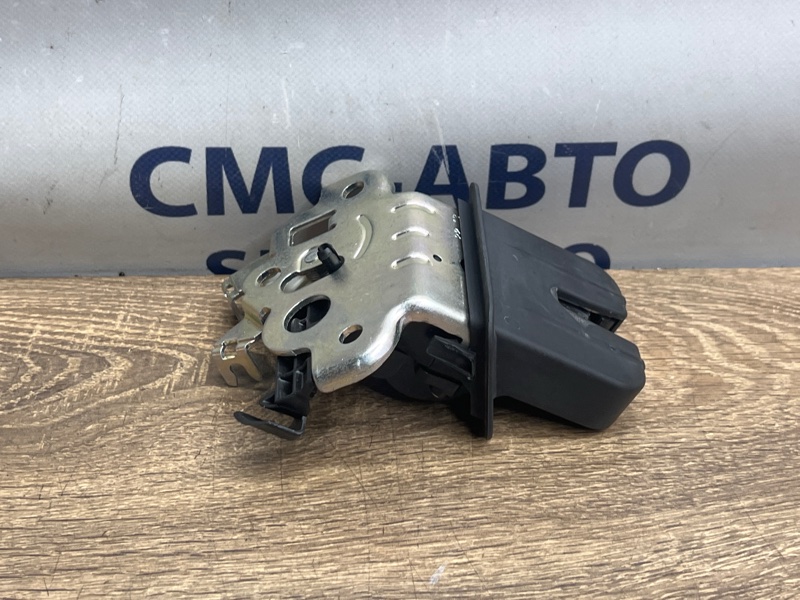 Замок багажника A5 8T 2.0T CDN Замок багажника A5 8T 2.0T CDN