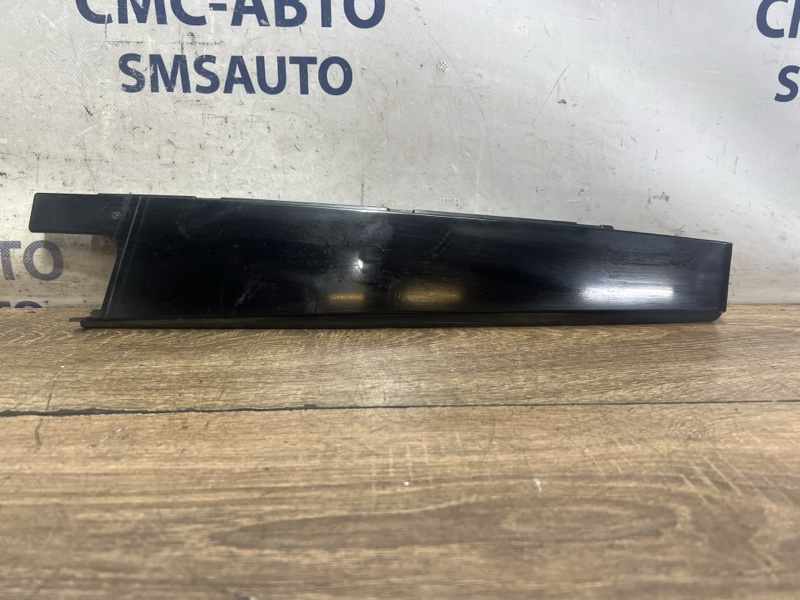 Запчасть накладка двери вертикальная задняя правая Audi Q5 8R 3.0TD 8R0839902 контрактная Накладка двери вертикальная задняя правая Audi Q5 8R 3.0TD 8R0839902 контрактная