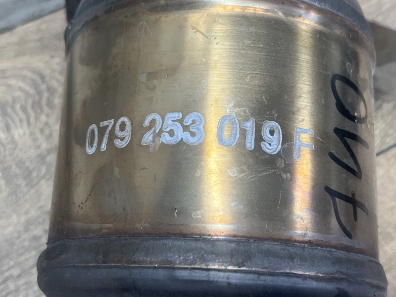 Катализатор правый A8 D3 4.2 FSI BVJ Катализатор правый A8 D3 4.2 FSI BVJ