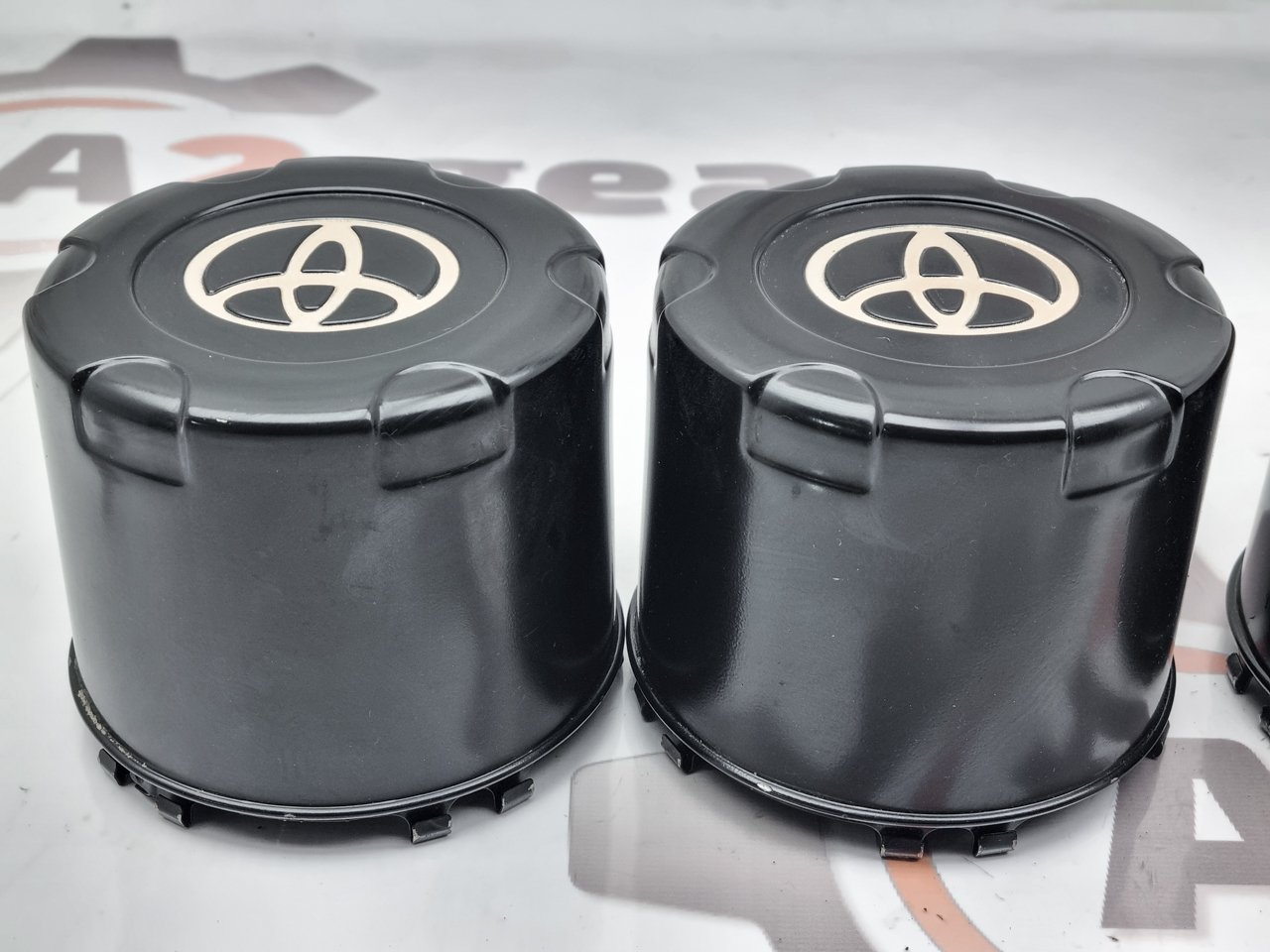 Колпачок ступицы Land Cruiser 1997 HZJ80 1HZ