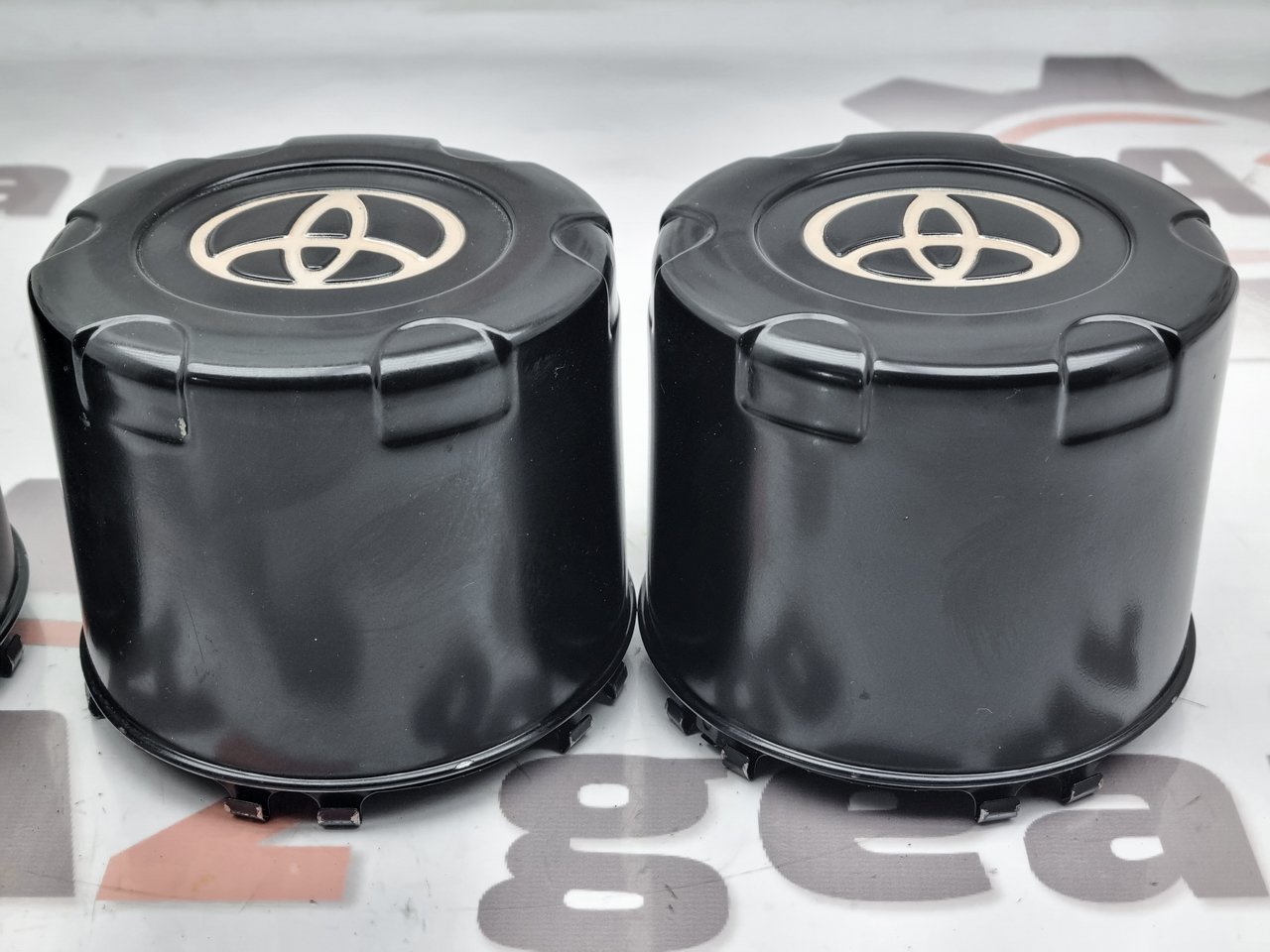 Колпачок ступицы Land Cruiser 1997 HZJ80 1HZ