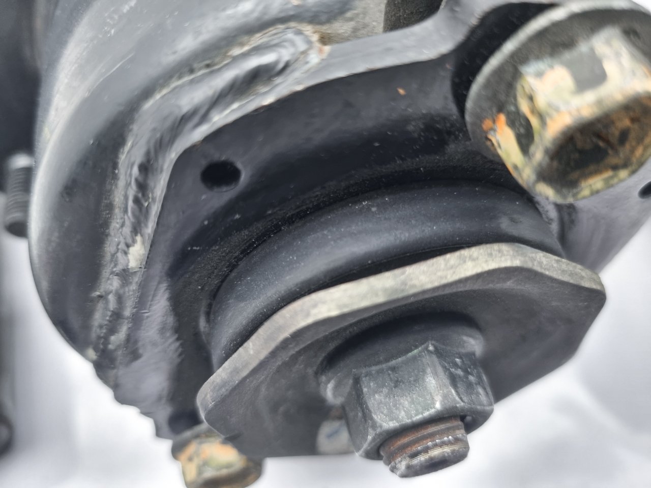 Амортизаторы комплект Grand Escudo 2002 TX92W H27A