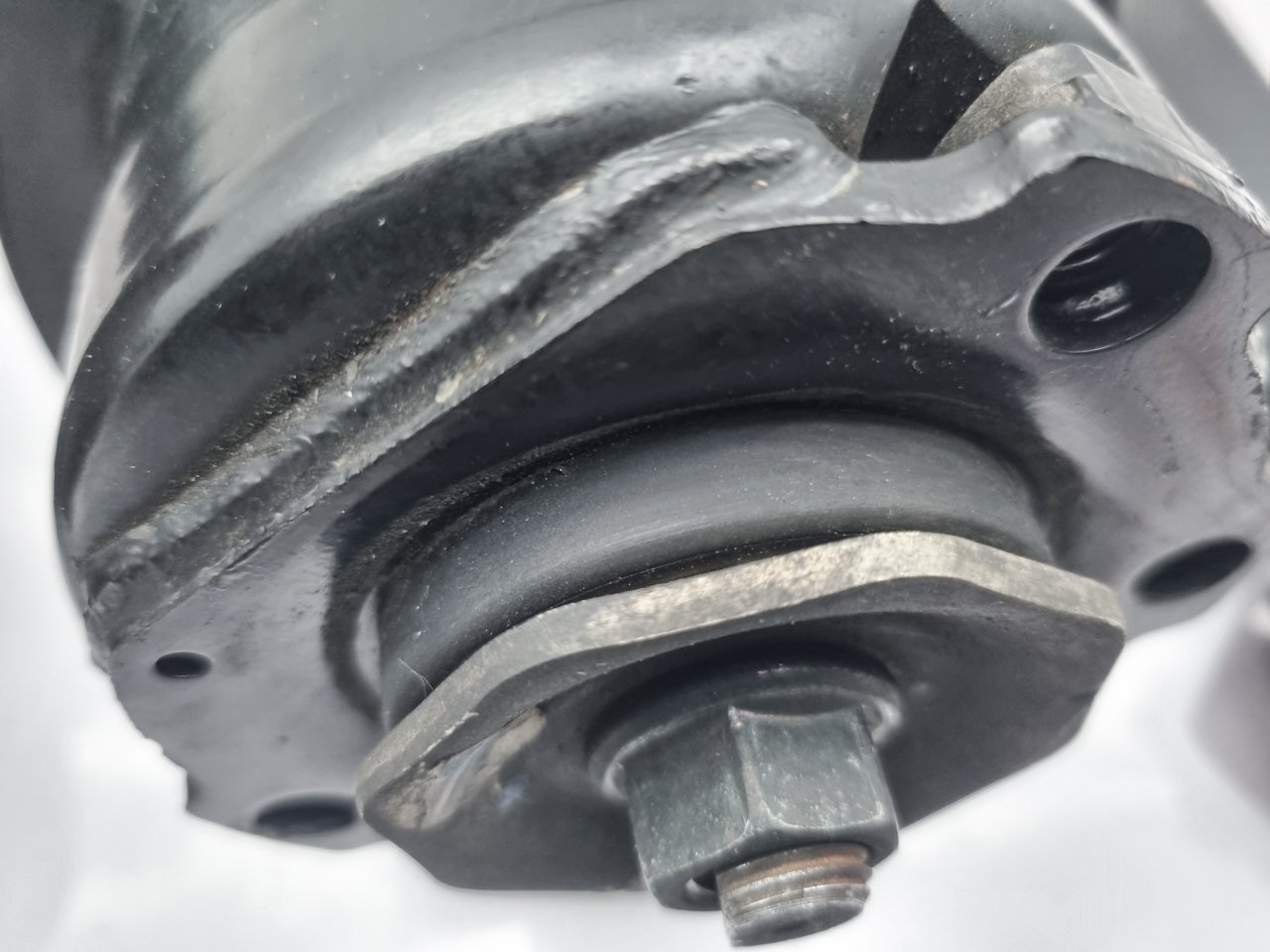 Амортизаторы комплект Grand Escudo 2002 TX92W H27A