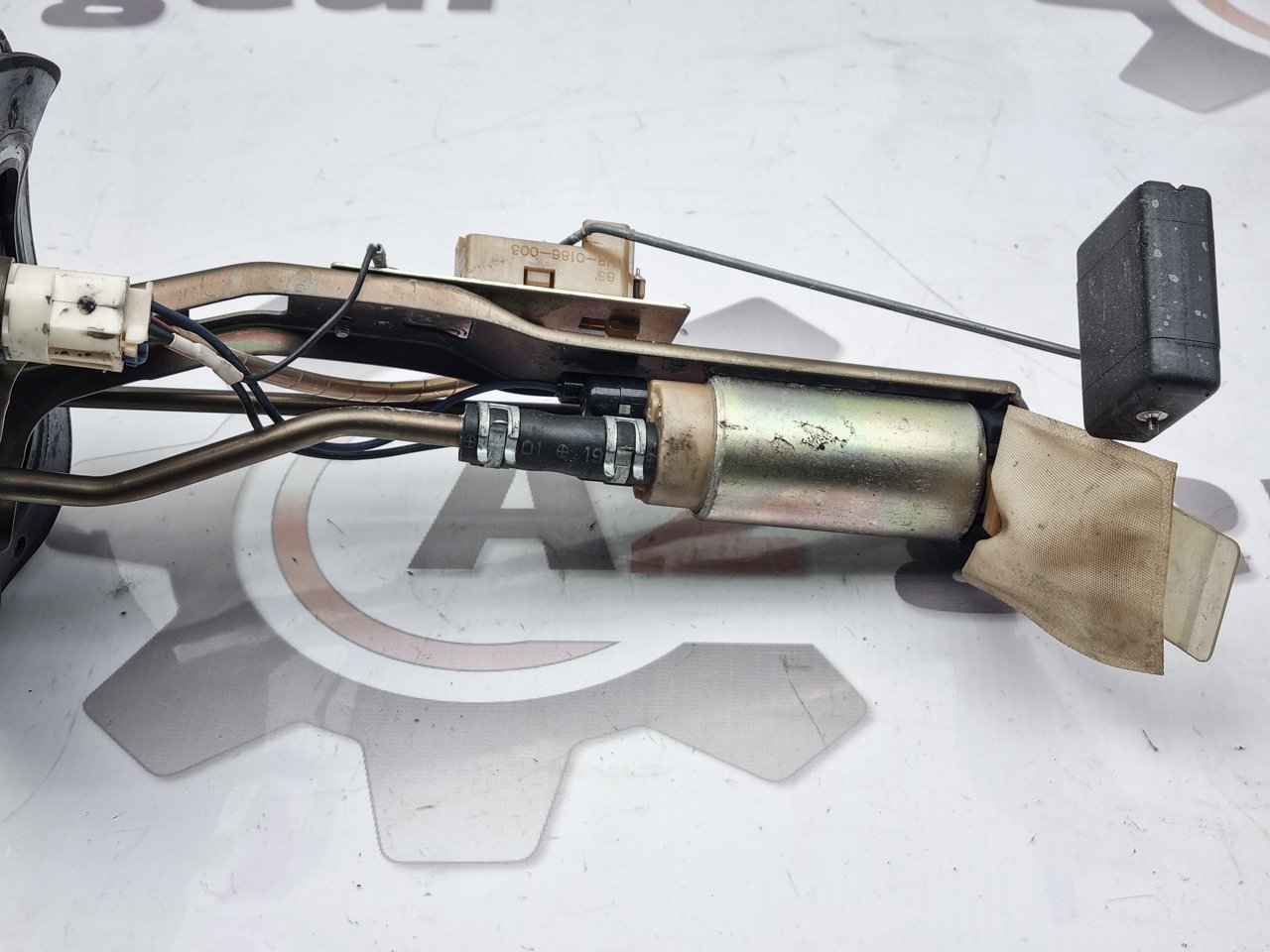 Топливный насос в сборе Grand Escudo 2002 TX92W H27A