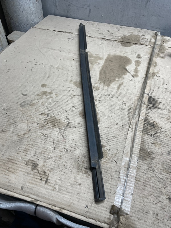 Молдинг двери задний левый Tiguan 2015 5N2 CTHA