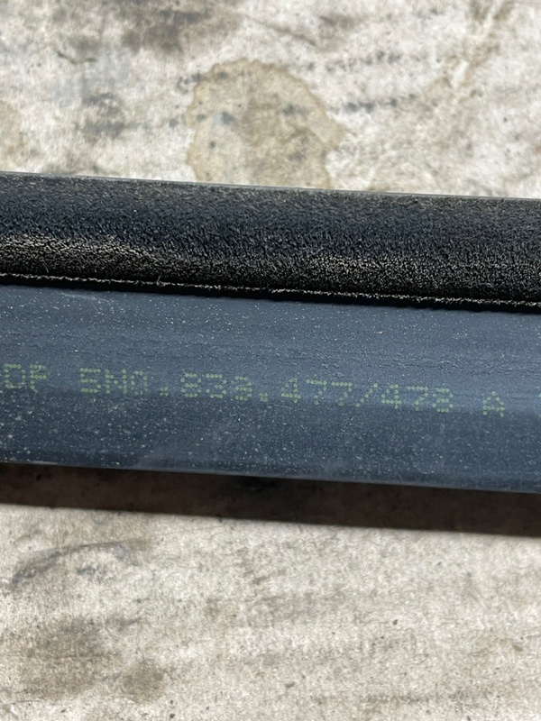 Молдинг двери задний левый VOLKSWAGEN Tiguan 5N2 CTHA