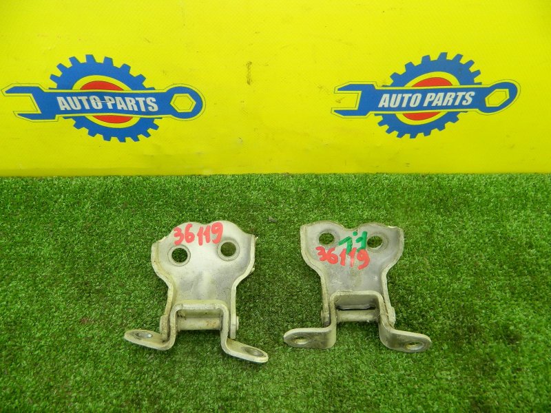 Петля двери передняя левая TOYOTA CAMRY PROMINENT VZV20 контрактная